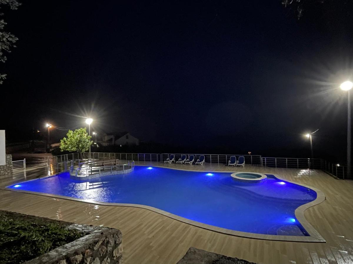 Kaom Lux Apartment Dobra Voda